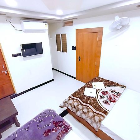 Hotel Shreem Ujjain Buitenkant foto
