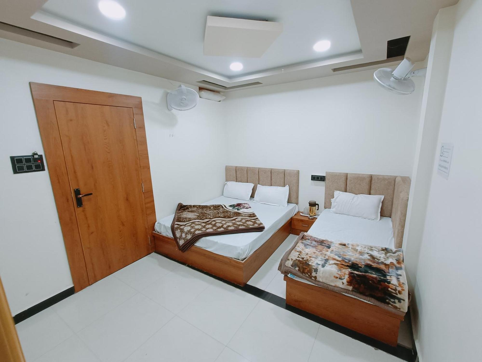 Hotel Shreem Ujjain Buitenkant foto