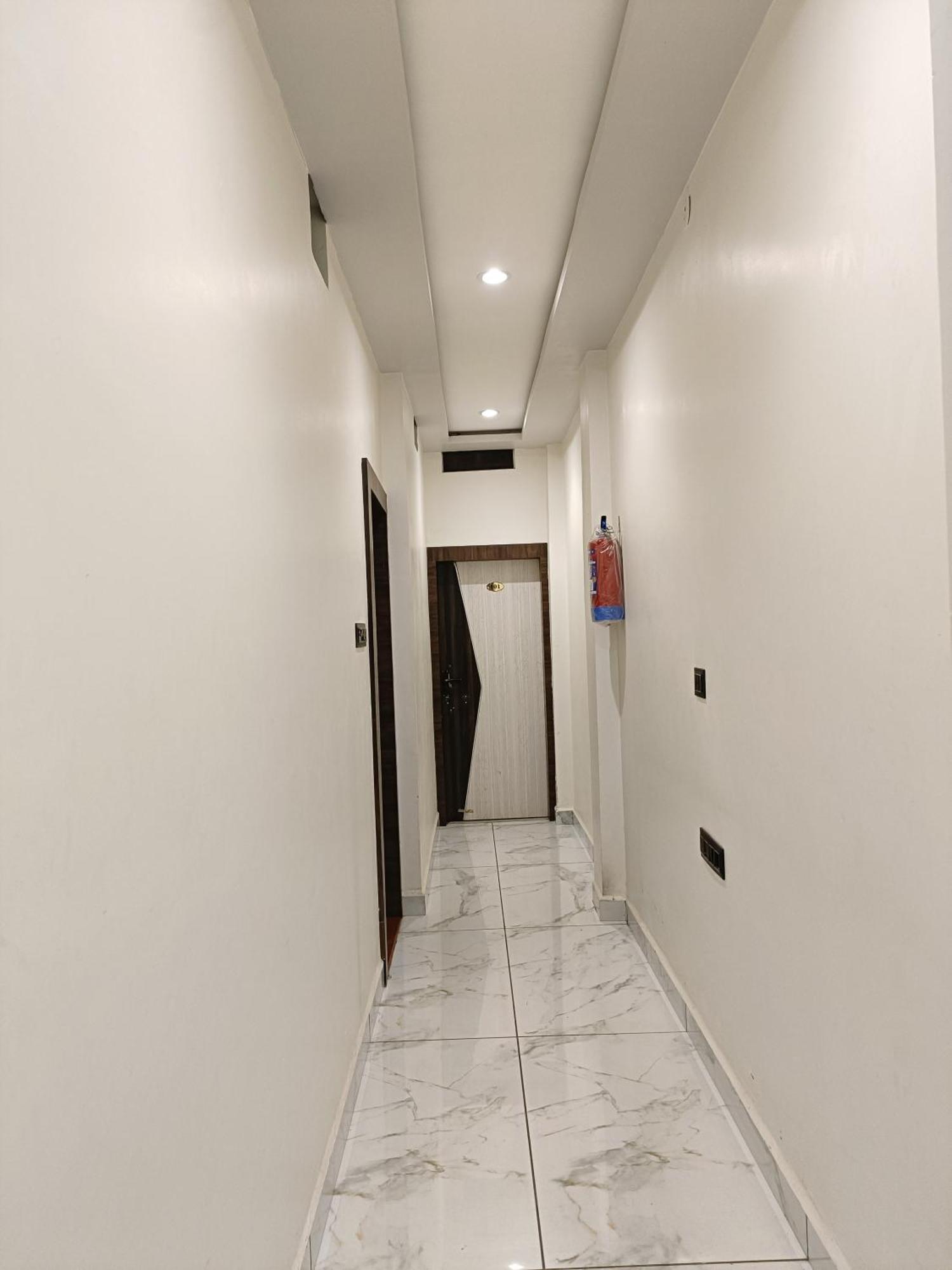Hotel Shreem Ujjain Buitenkant foto