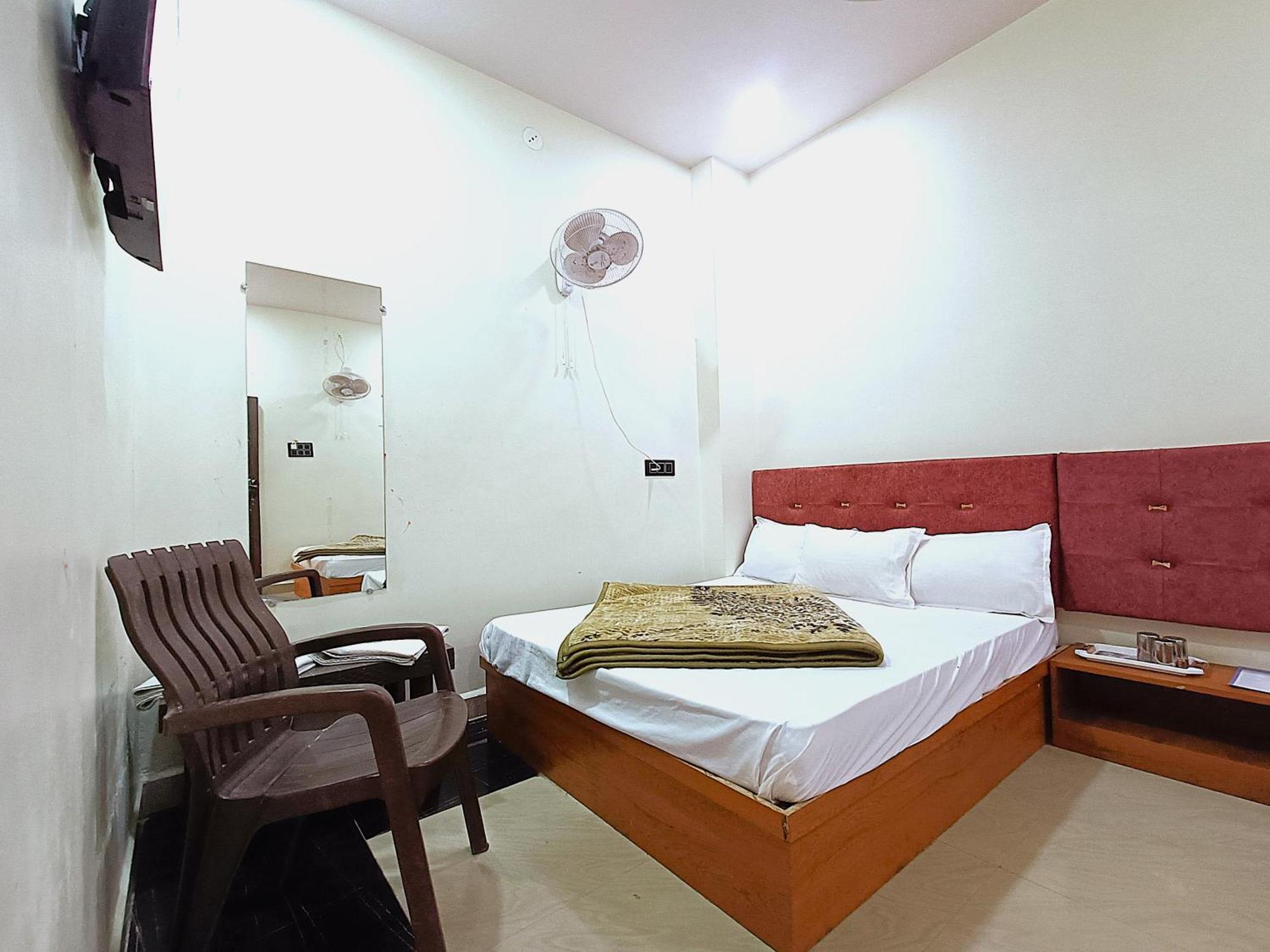 Hotel Shreem Ujjain Buitenkant foto