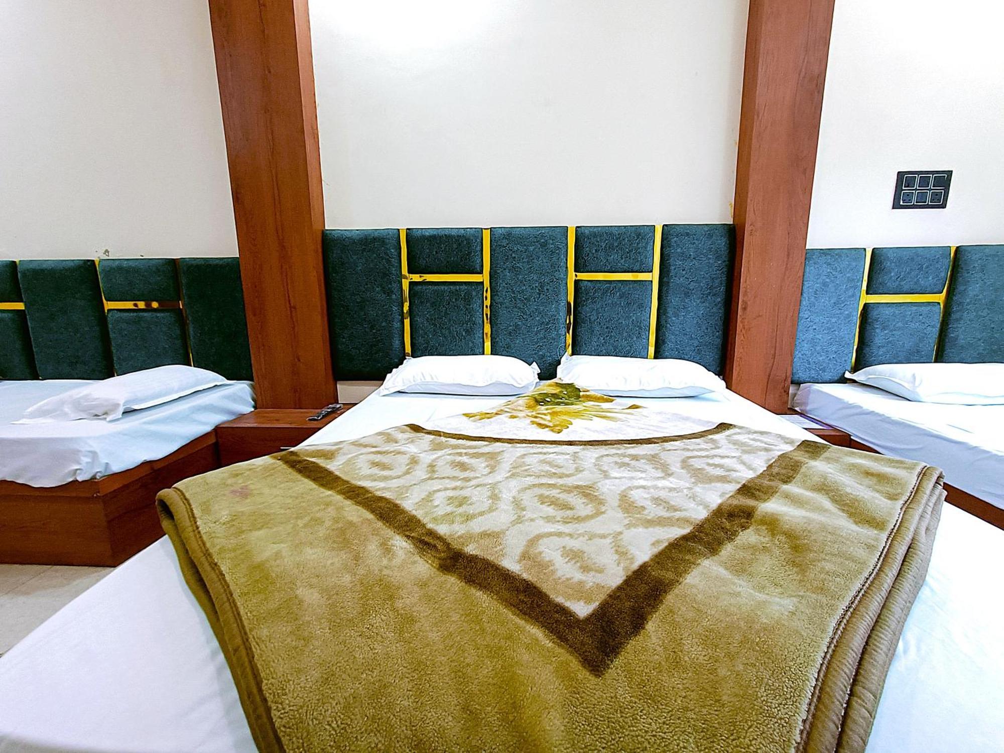 Hotel Shreem Ujjain Buitenkant foto