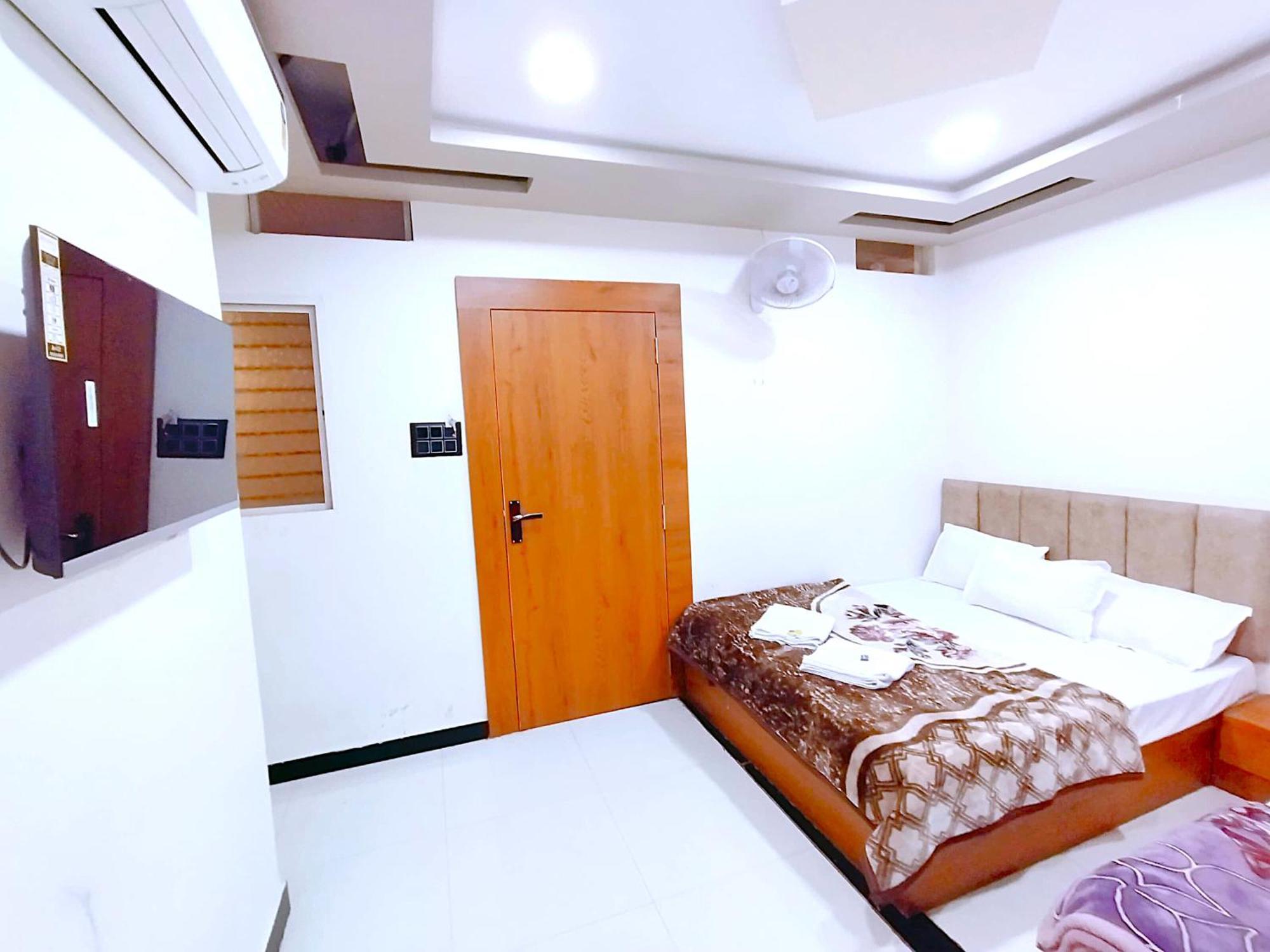 Hotel Shreem Ujjain Buitenkant foto