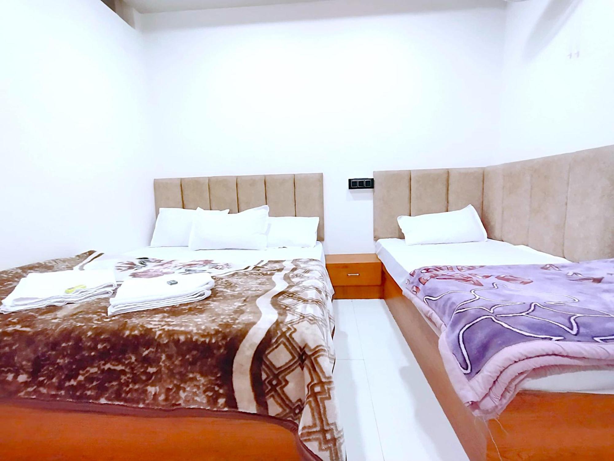 Hotel Shreem Ujjain Buitenkant foto